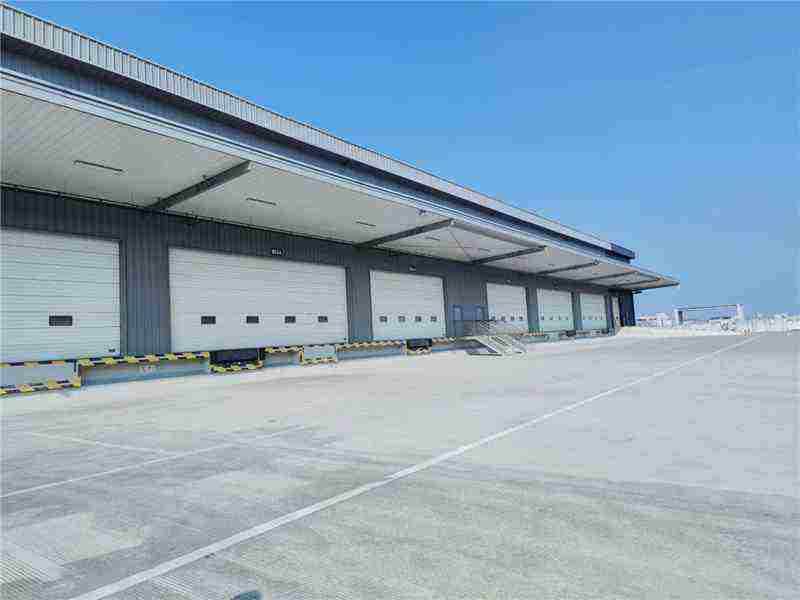奉贤大型仓库出租网站：3千-2.8平方米高10.5米可搭建货架无公摊无税收